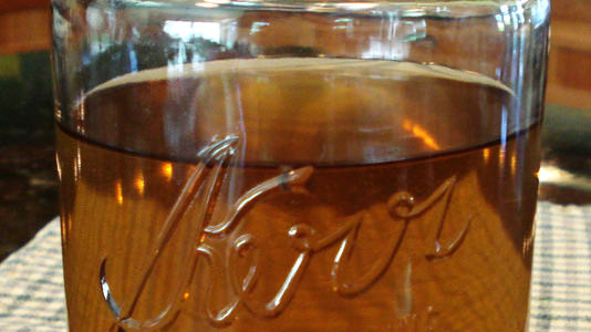 lavender vanilla vodka in a mason jar